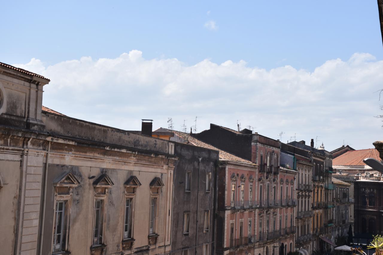 B&B Al Teatro Massimo Catânia Exterior foto