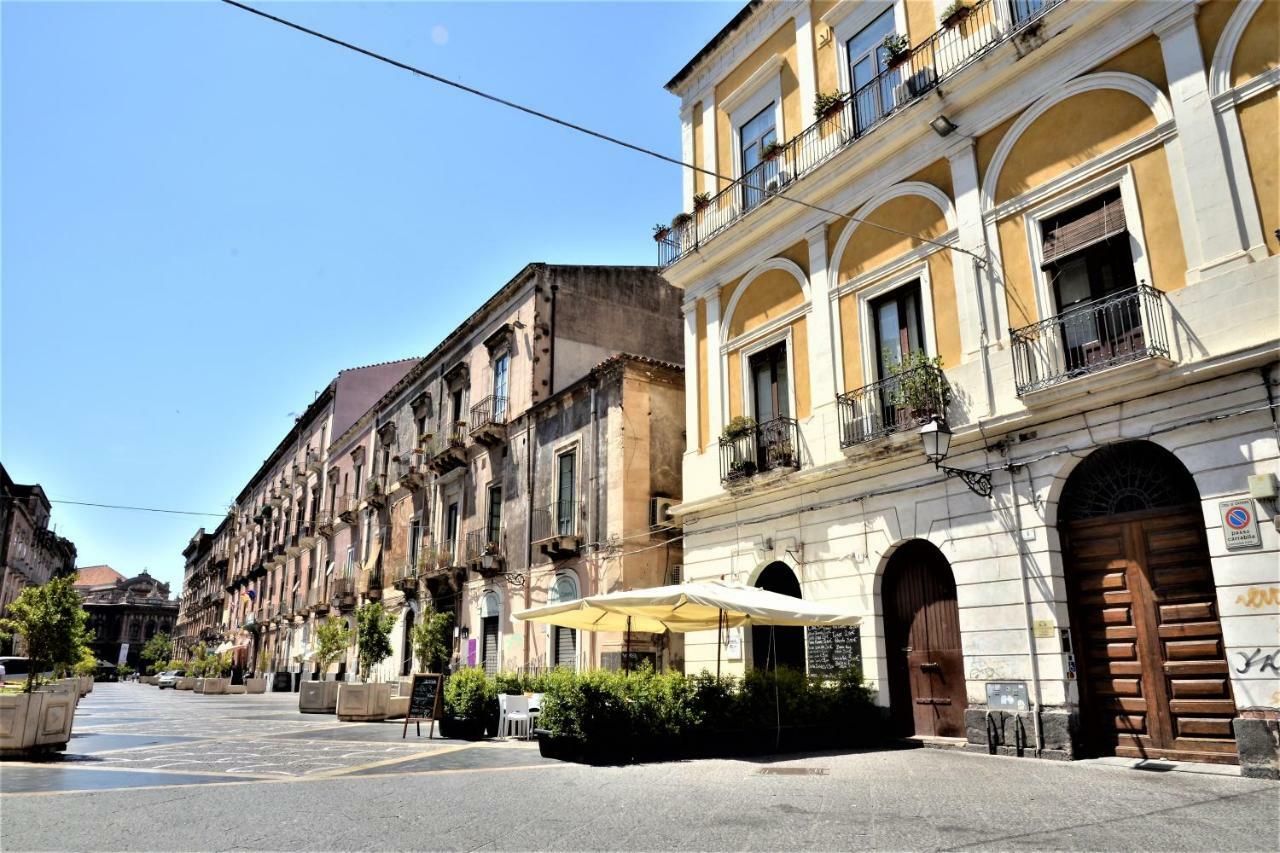 B&B Al Teatro Massimo Catânia Exterior foto
